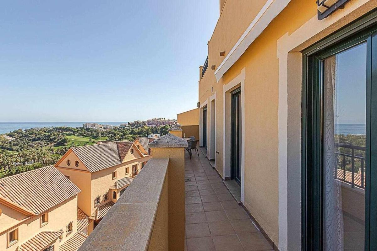 בנאלמדנה 797 Holiday Rentals - Moderno Piso Para 5 Con Hermosas Vistas מראה חיצוני תמונה